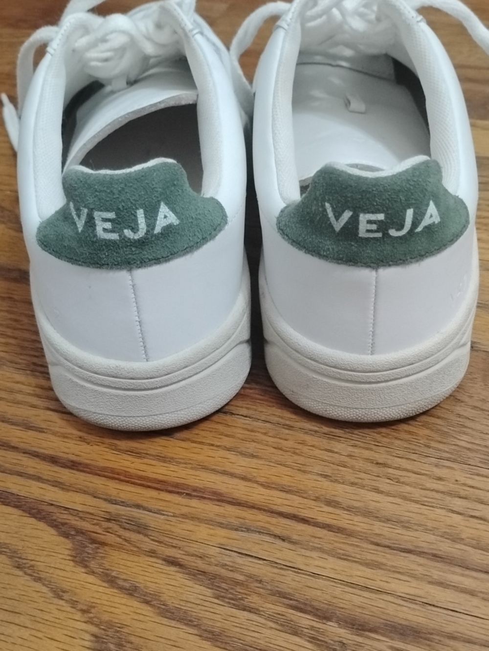 Veja -12 Leather Low Top Sneaker W9 - Picture 10 of 12